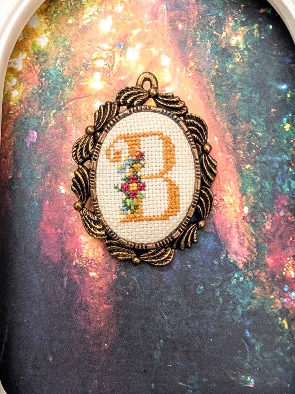 Vintage The Creative Circle Petit Point initial B floral brooch